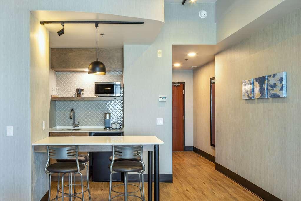 Quality Inn & Suites Levis Room photo